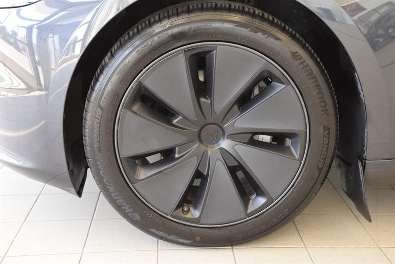 tesla Model 3 2024 - 17