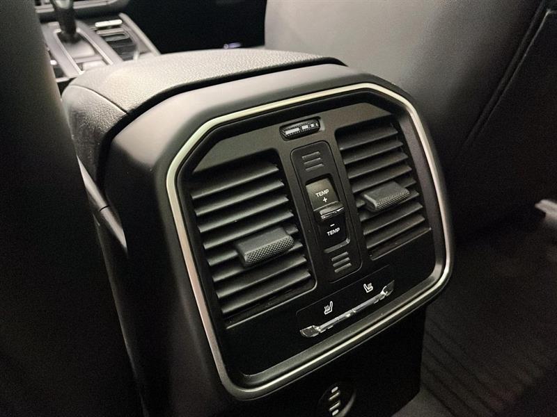 porsche Macan 2023 - 25