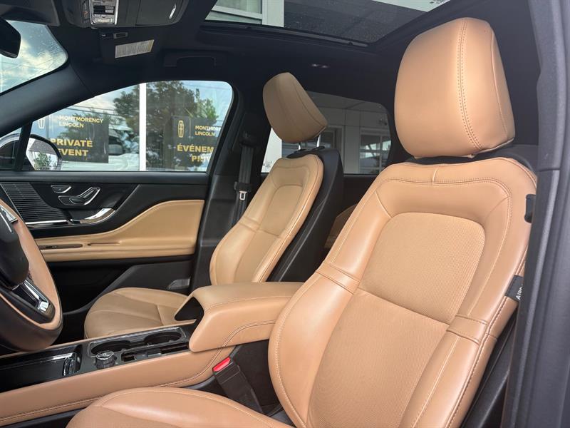 lincoln Corsair 2022 - 11