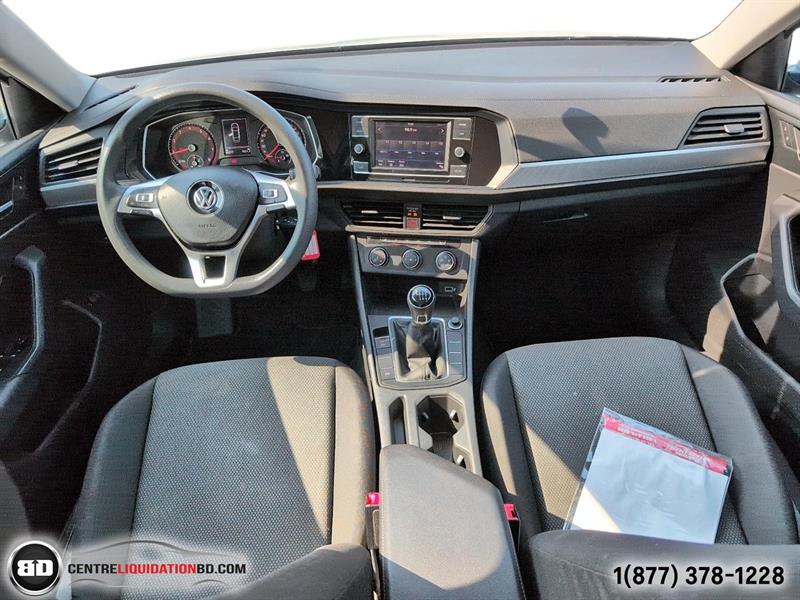 volkswagen Jetta 2019 - 16