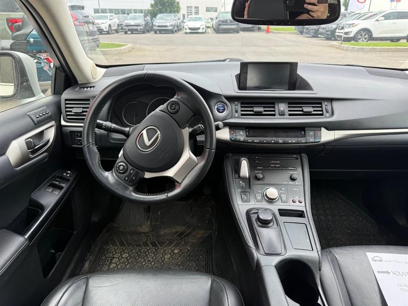 lexus CT 200h 2014 - 11