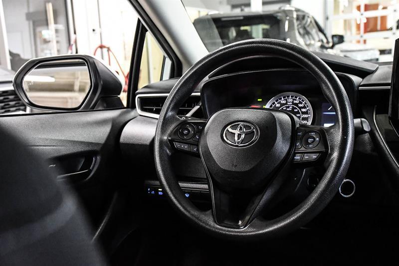 2022 Toyota Corolla - Image 22