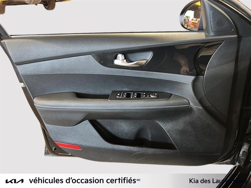 kia Forte 2022 - 9