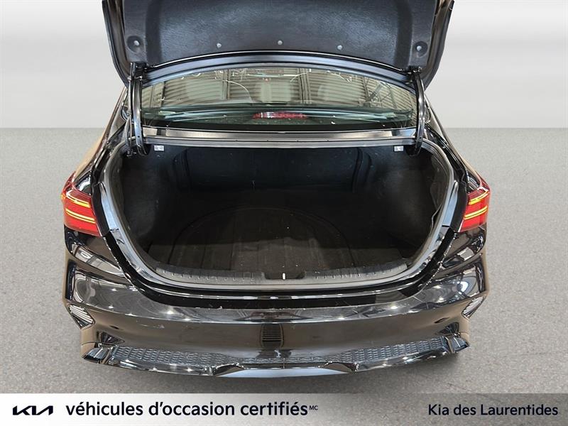 kia Forte 2022 - 30