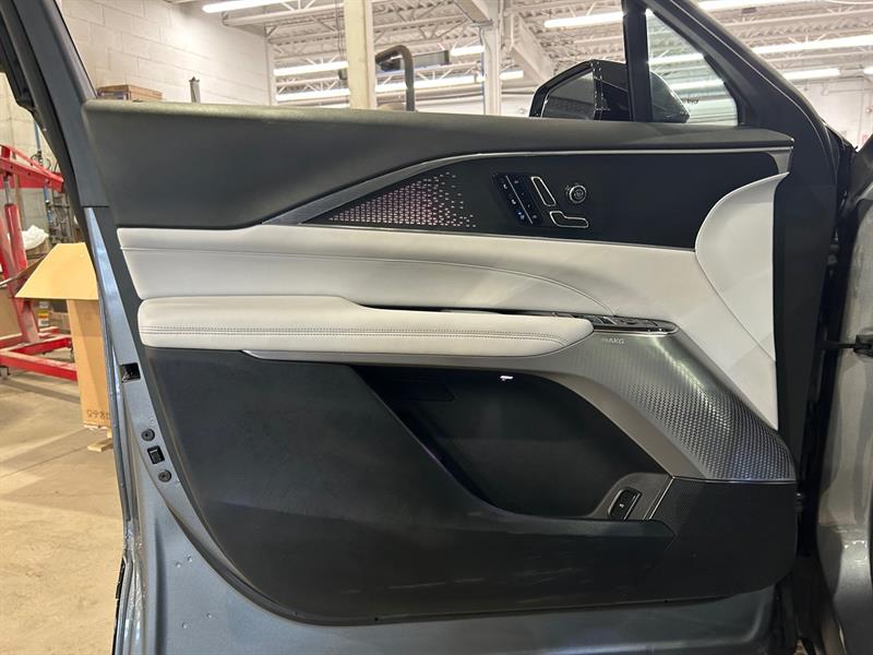 cadillac LYRIQ 2023 - 8
