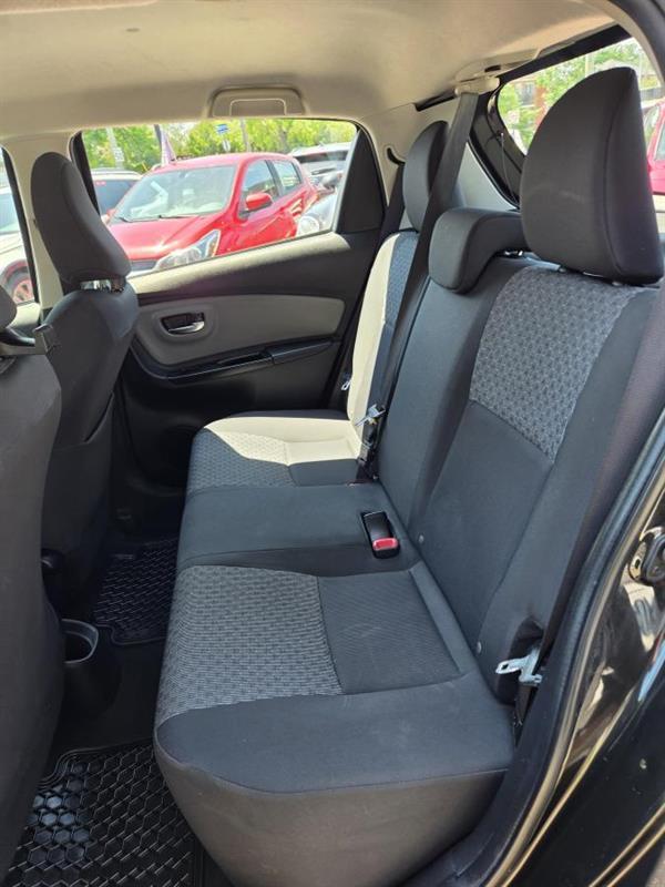 toyota Yaris 2015 - 12