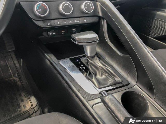 hyundai Elantra 2022 - 17