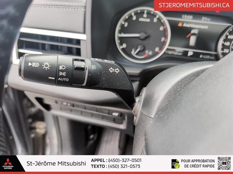 mitsubishi Outlander 2022 - 17