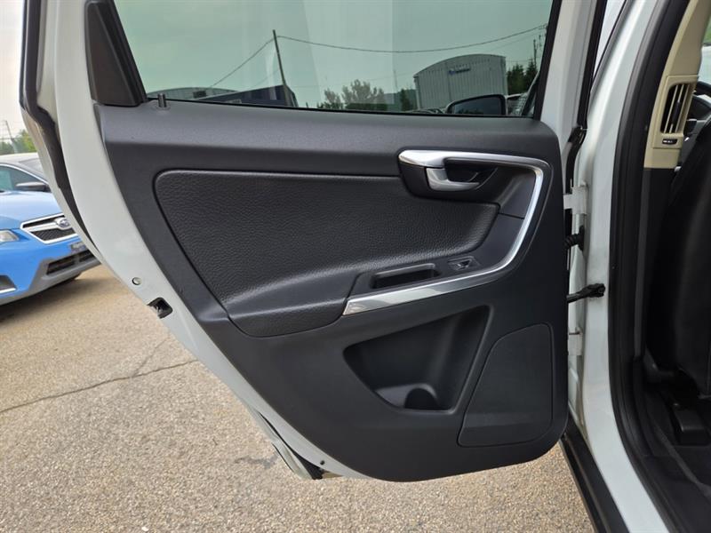 volvo XC60 2013 - 24