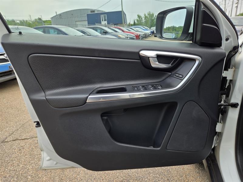 volvo XC60 2013 - 25