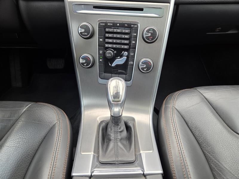 volvo XC60 2013 - 32