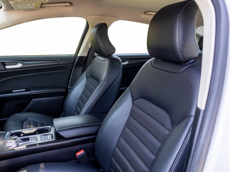 ford Fusion 2018 - 12