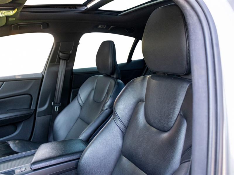 volvo S60 2019 - 13