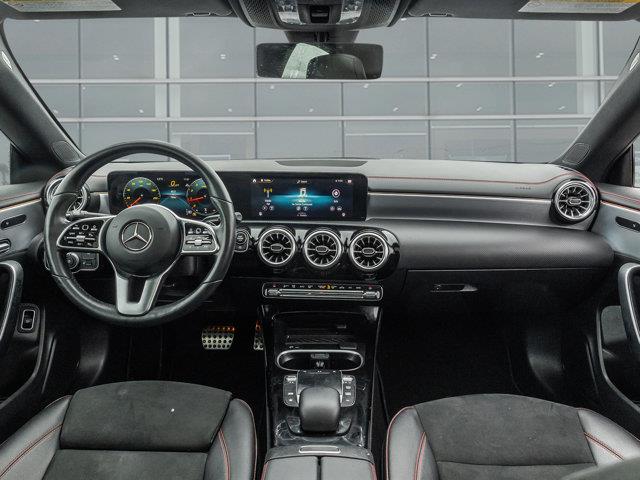 mercedes-benz CLA 2023 - 24