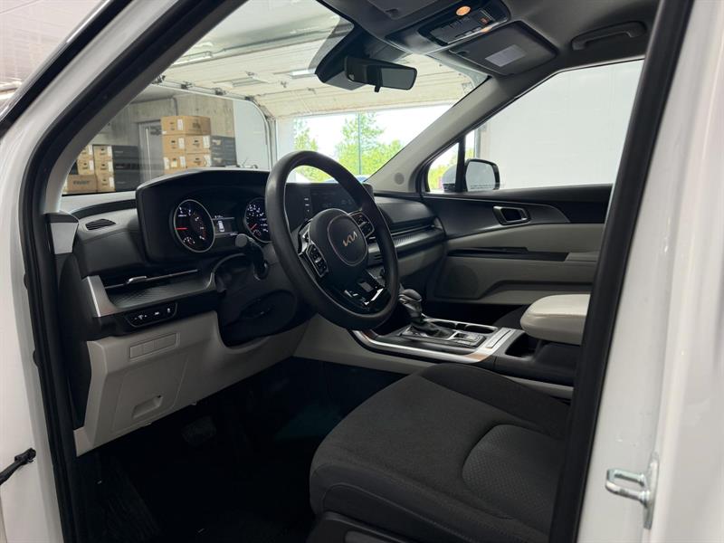 kia Carnival 2024 - 10