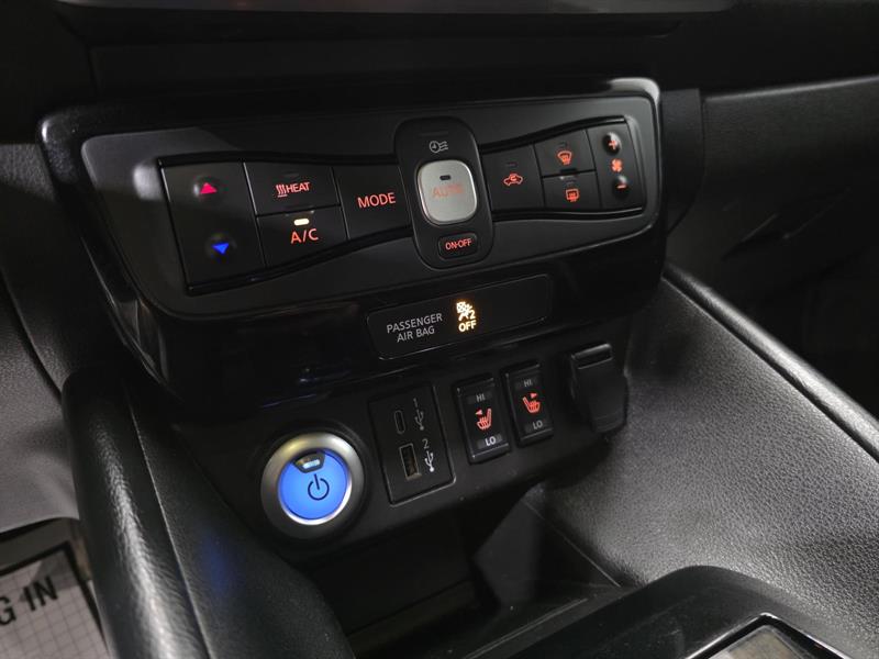 nissan LEAF 2022 - 10