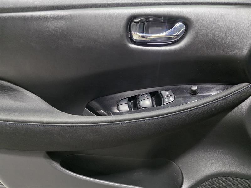 nissan LEAF 2022 - 14