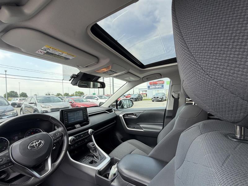 toyota RAV4 2019 - 16