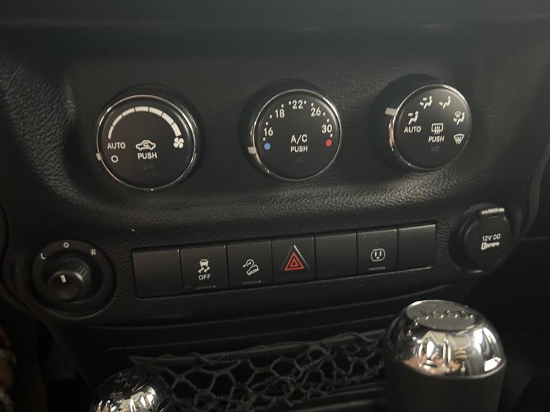 jeep Wrangler 2017 - 11