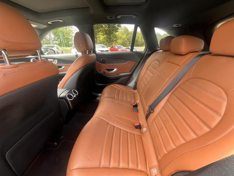 mercedes-benz GLC-Class 2022 - 16