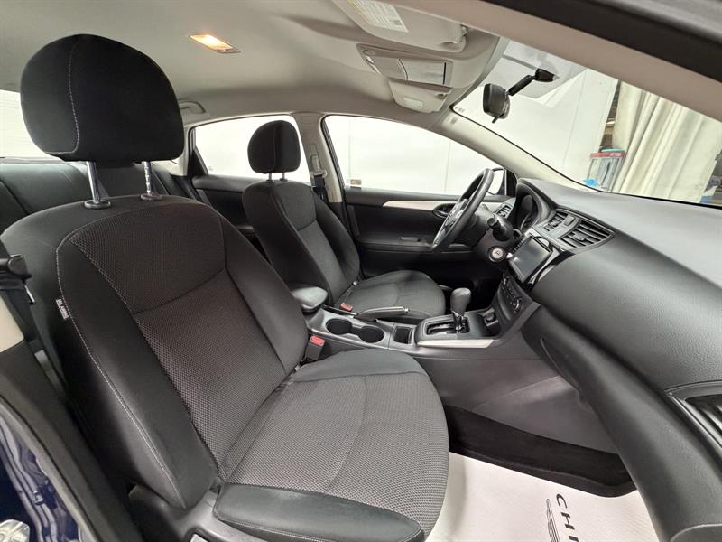 nissan Sentra 2019 - 12