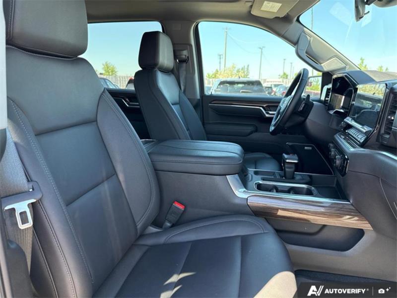 chevrolet Silverado 1500 2025 - 25