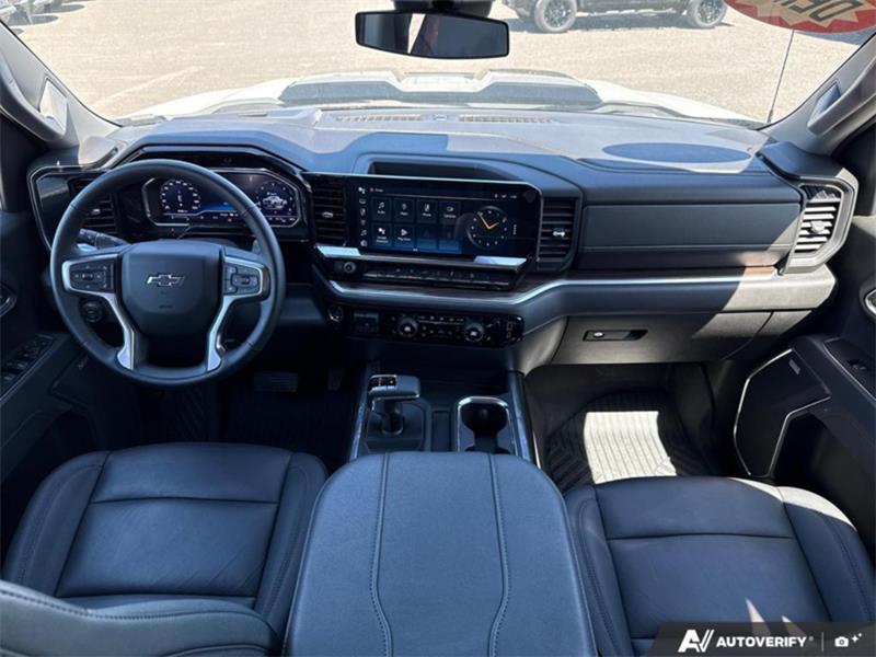 chevrolet Silverado 1500 2025 - 27