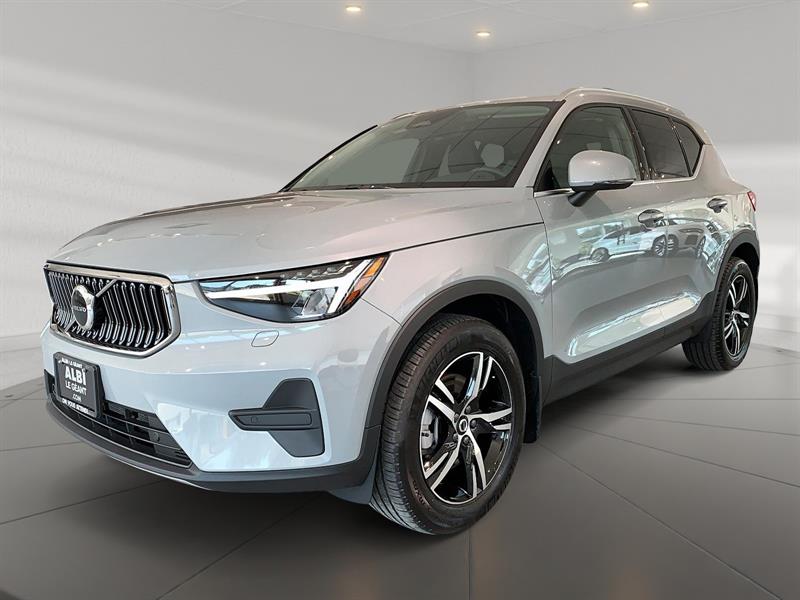 volvo XC40 2025