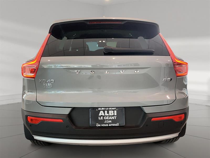 volvo XC40 2025 - 5