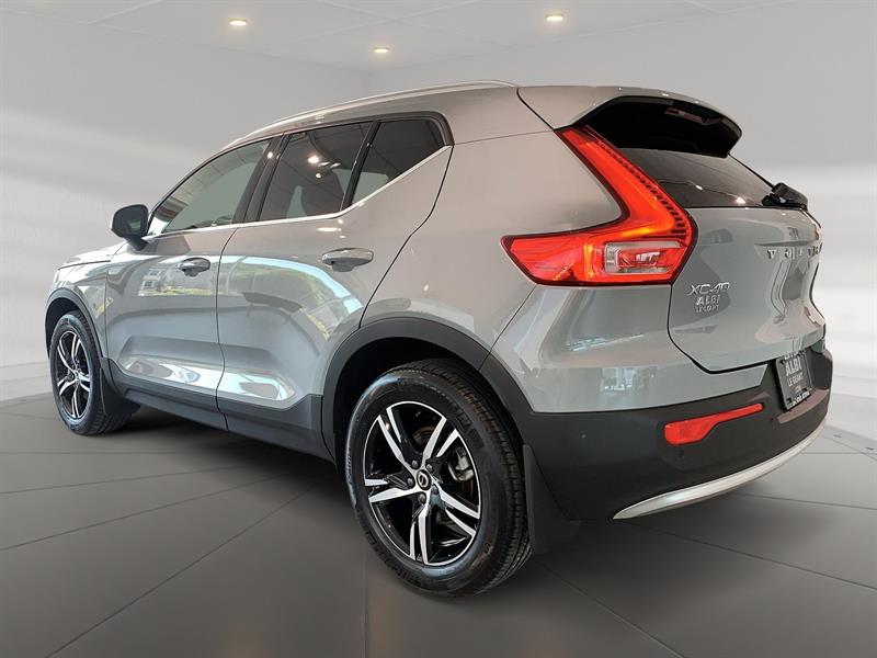 volvo XC40 2025 - 6