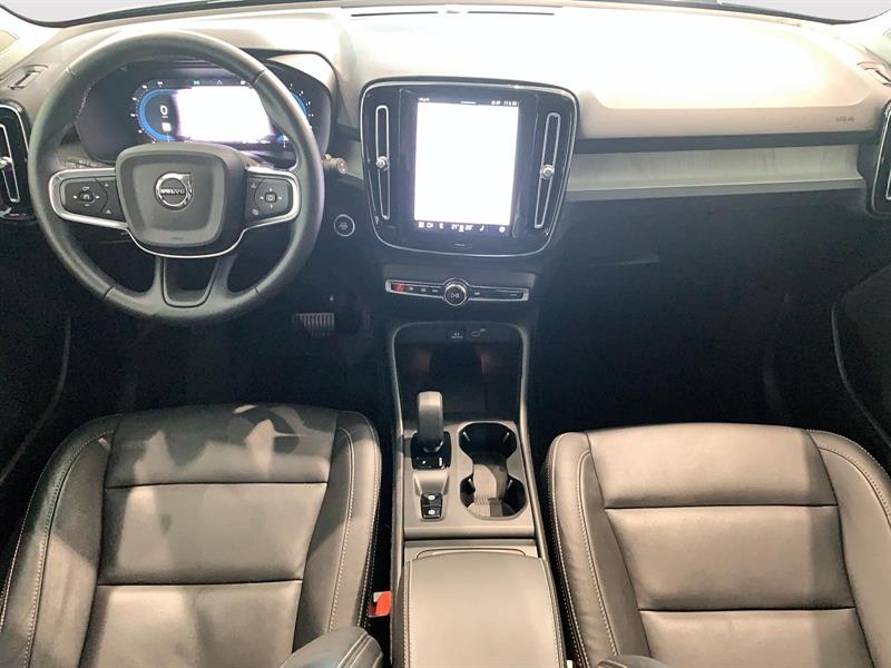volvo XC40 2025 - 11