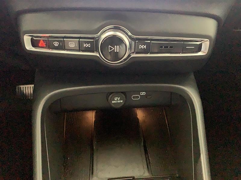 volvo XC40 2025 - 14