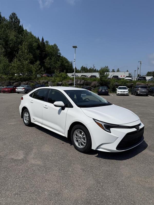 2026 Toyota Corolla Hybrid LE AWD