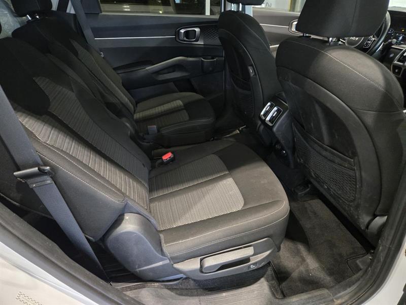 kia Sorento 2022 - 26
