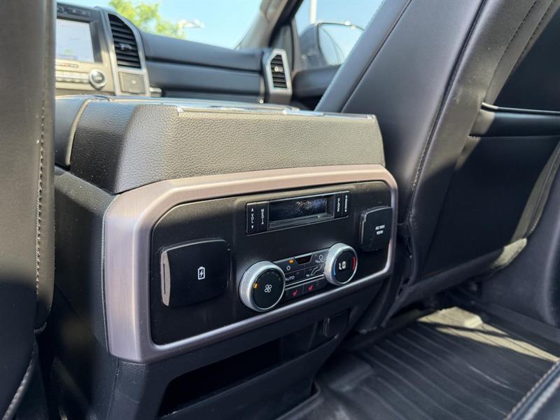 ford Expedition 2021 - 24