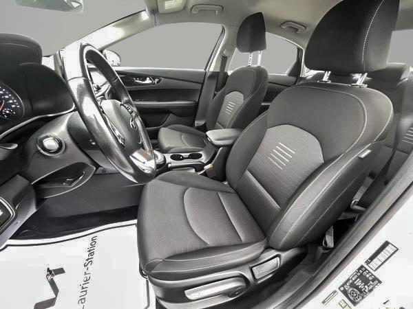 kia Forte 2020 - 11