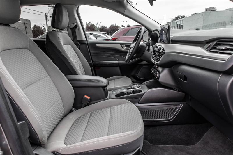 ford Escape 2021 - 31