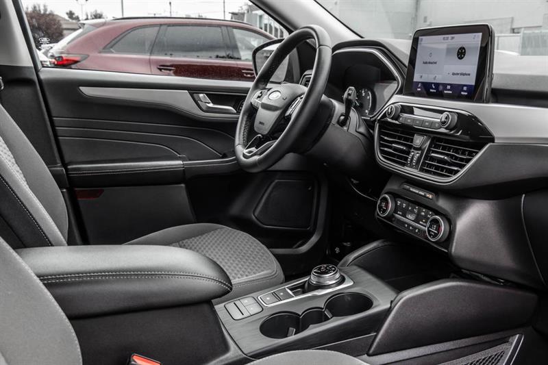 ford Escape 2021 - 32