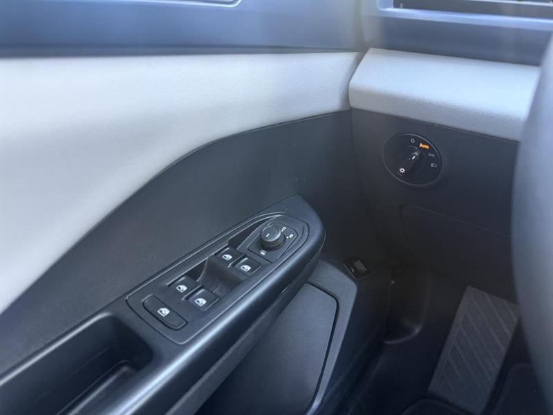 volkswagen Taos 2023 - 19