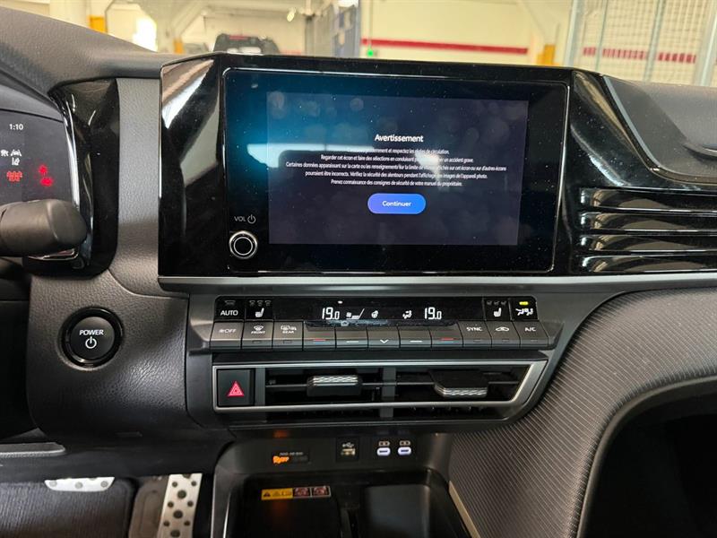 toyota Camry Hybrid 2025 - 6