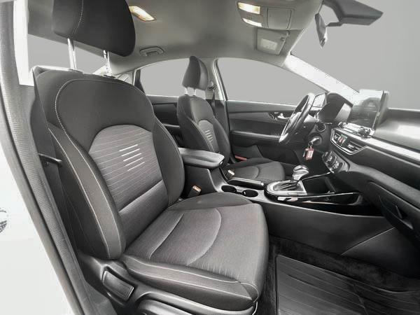 kia Forte 2020 - 24