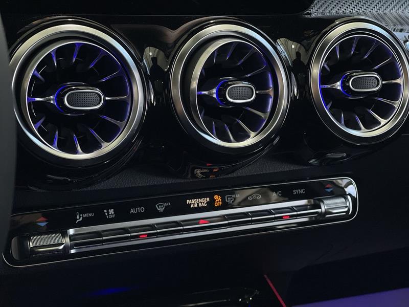 mercedes-benz GLB250 2022 - 27