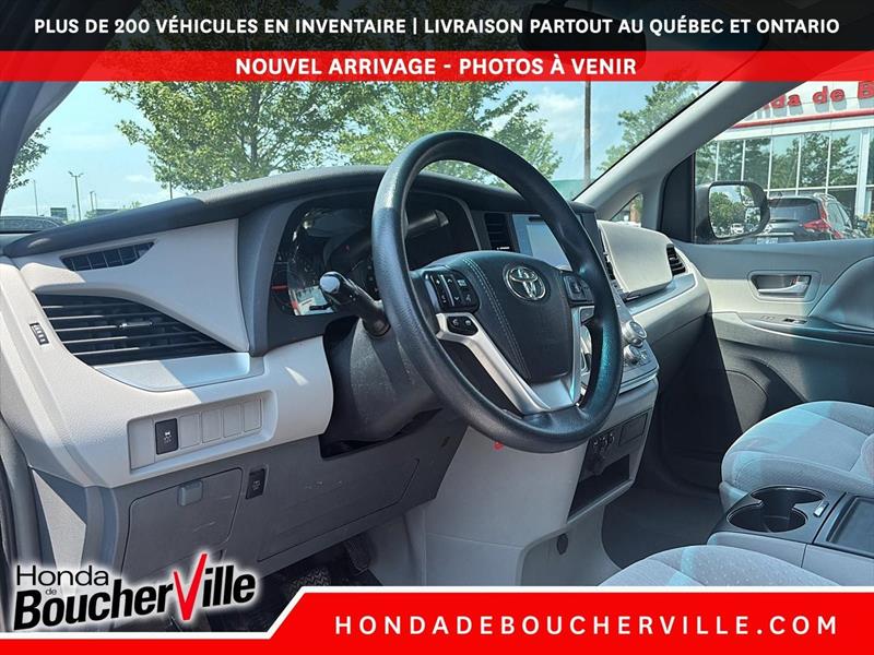 toyota Sienna 2015 - 25