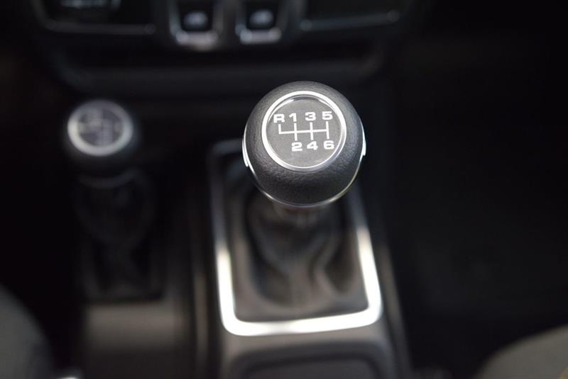 jeep Wrangler 2025 - 16