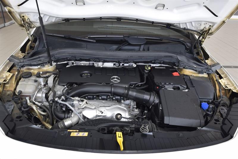 mercedes-benz GLA 2023 - 13