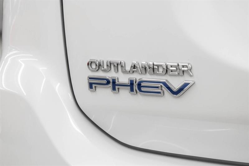 mitsubishi Outlander rechargeable 2022 - 9