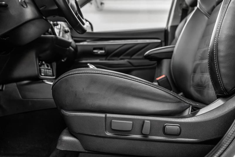 mitsubishi Outlander rechargeable 2022 - 14