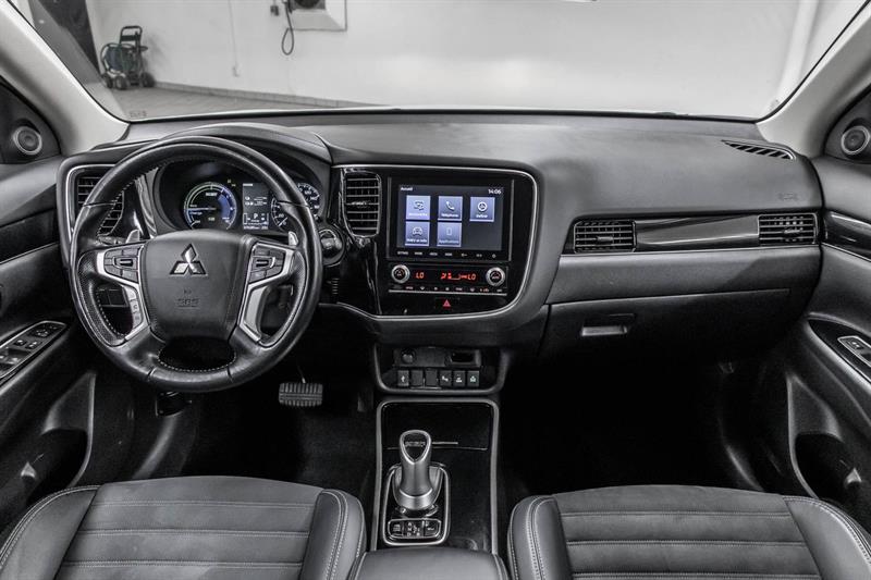 mitsubishi Outlander rechargeable 2022 - 30