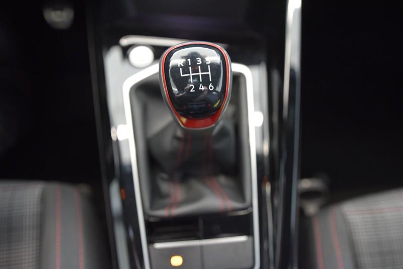 volkswagen Golf GTI 2023 - 28