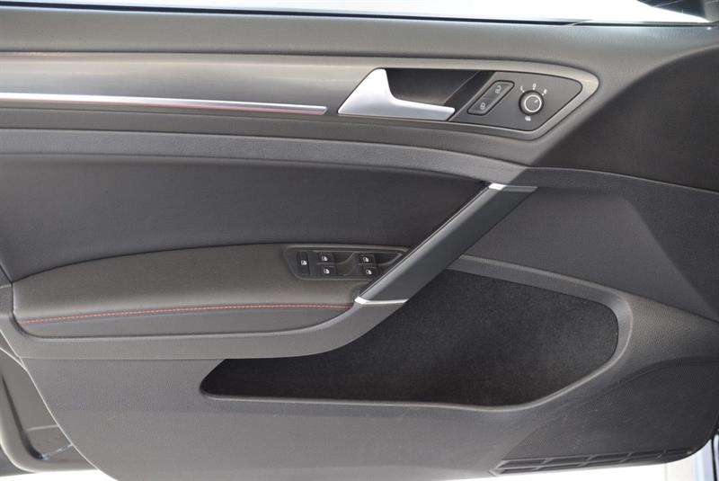 volkswagen Golf GTI 2019 - 18